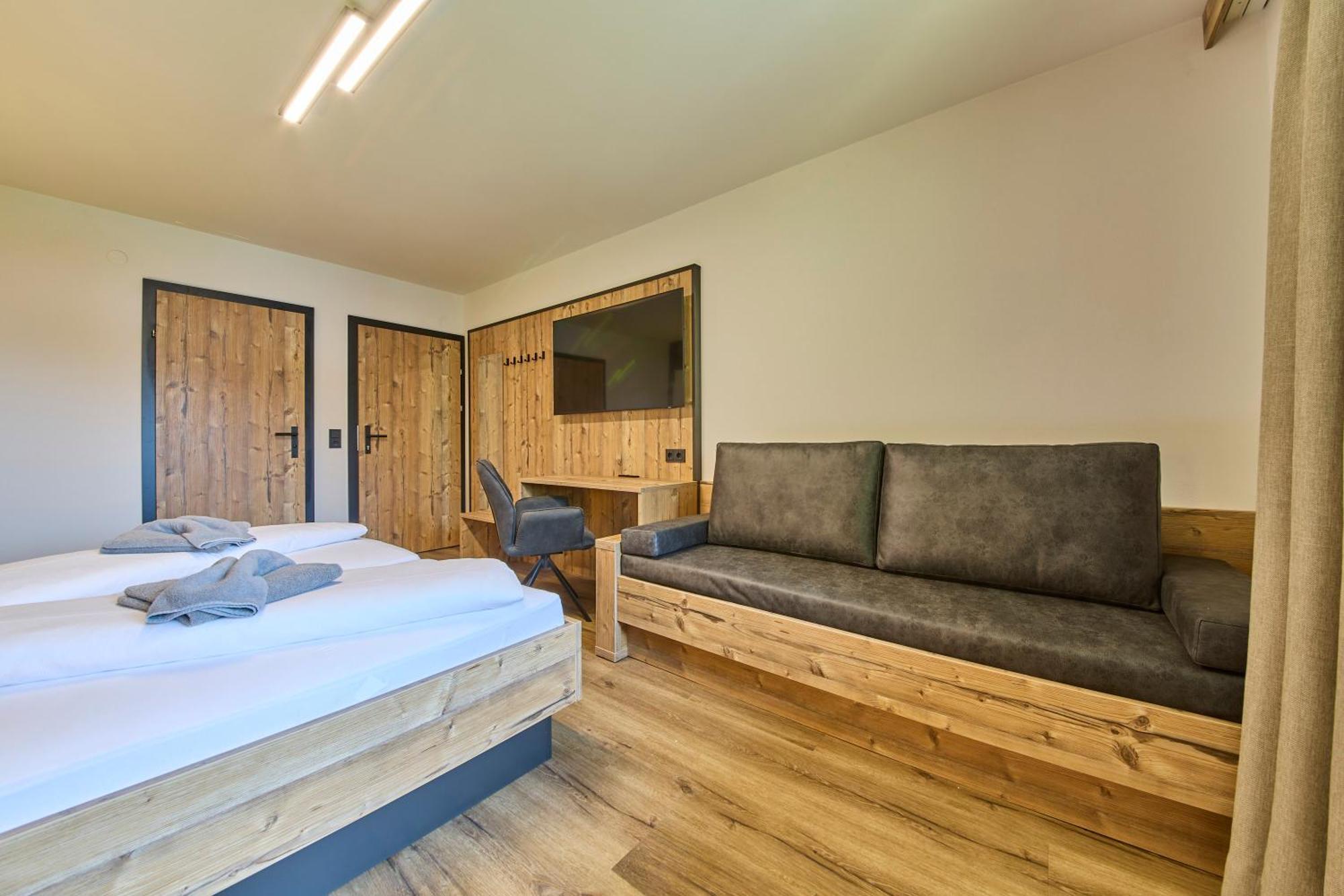 Eibinghof Bed & Breakfast & Swim Saalbach-Hinterglemm Exterior foto
